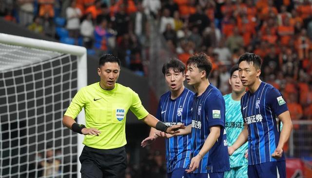 狂揽, 这一出色的, 成绩惨不忍