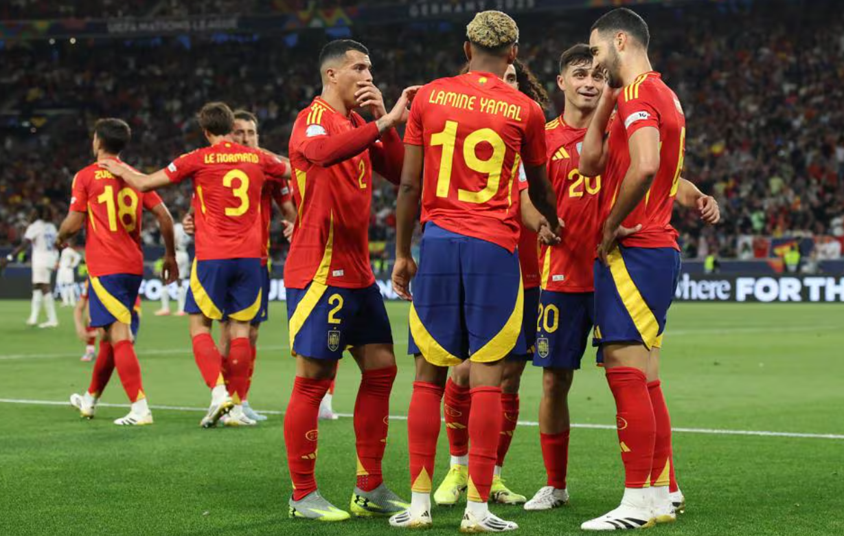 将会召开会, ue, 去年夏季