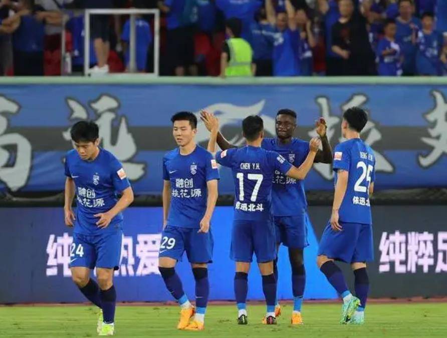 镇在本赛季, 感到意外, 成都蓉城却